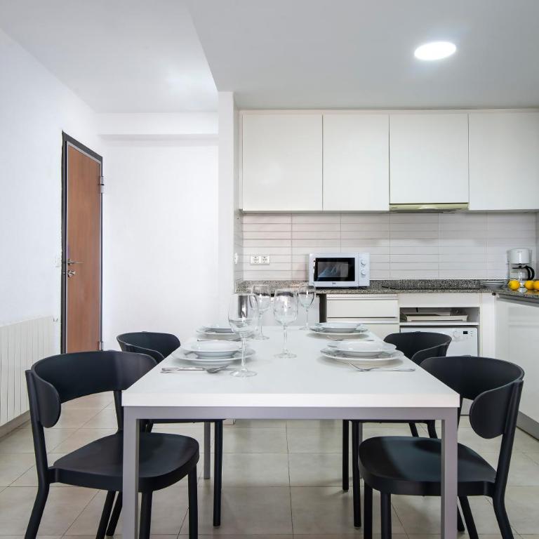 Pierre & Vacances Benidorm Levante - Adults Recommended - One-Bedroom Apartment (2-4) - 4