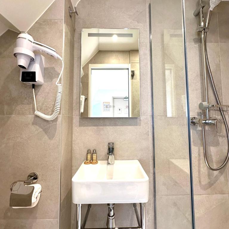 Hotel Zora - Chambre Double Supérieure 5e Étage - 4