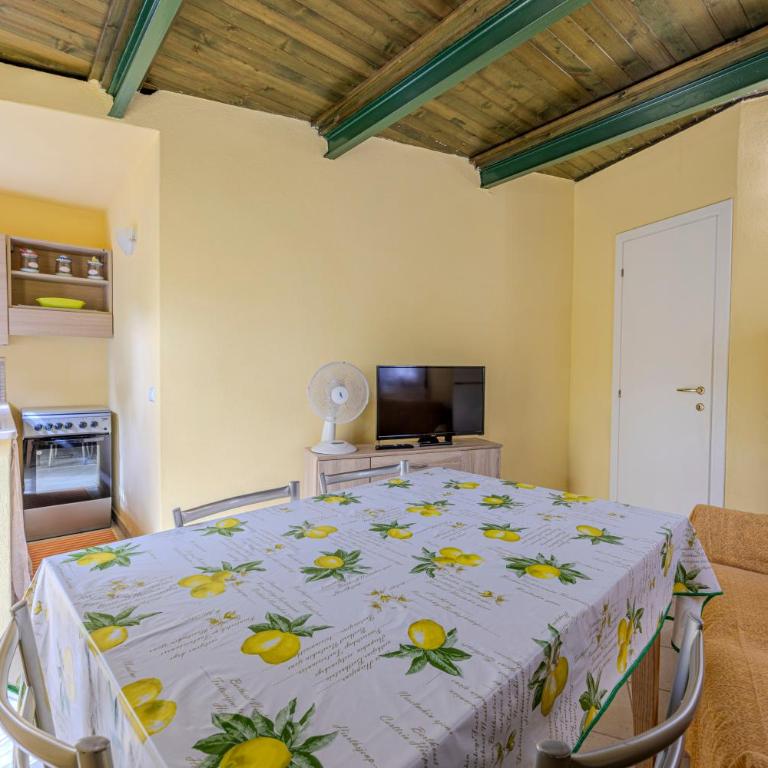 I Chioppi 32 - Goelba - Casa con 2 Camere da Letto - 4