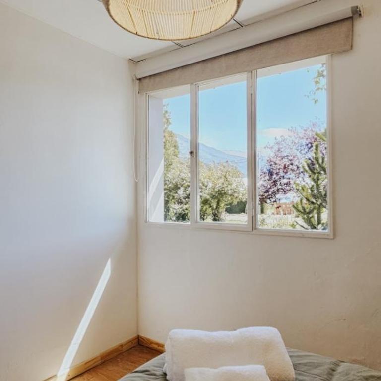 Casa con jardín y vista a la montaña! - Casa de 3 dormitorios - 14