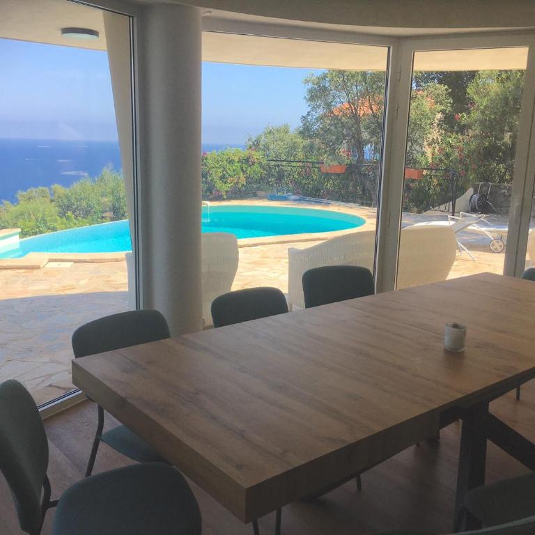 Villa with DREAM VIEW and SWIMMING POOL!! - Villa - 10
