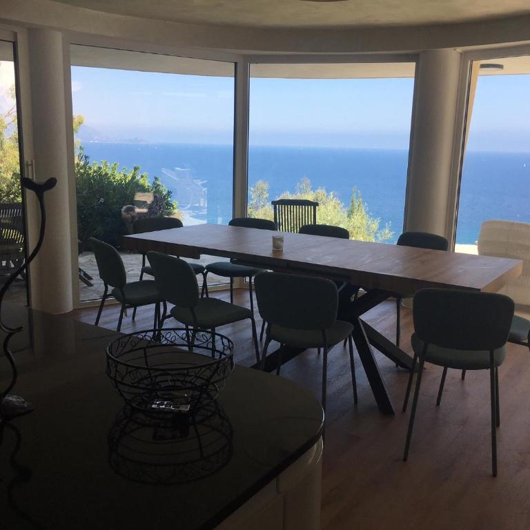 Villa with DREAM VIEW and SWIMMING POOL!! - Villa - 11