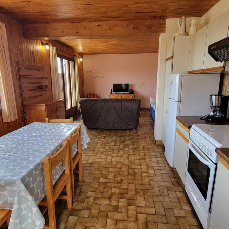 Appartement spacieux, 6 pers, 2 ch, balcon, Saint-Michel-de-Chaillol - FR-1-393-135 - Appartement (6 Adultes) - 2
