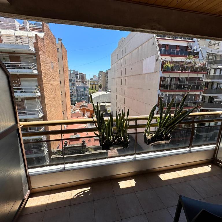 Charming & Comfy Almagro Gem: Balcony ~ Double Bed - One-Bedroom Apartment - 14