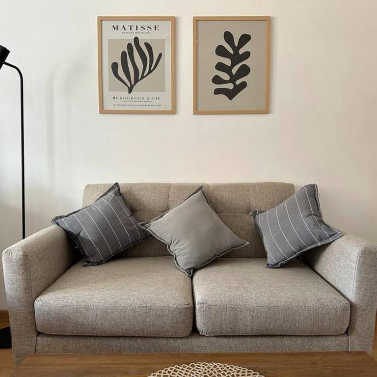 Charming & Comfy Almagro Gem: Balcony ~ Double Bed - One-Bedroom Apartment - 29