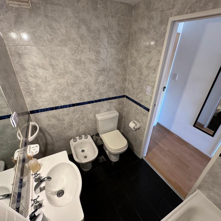 Charming & Comfy Almagro Gem: Balcony ~ Double Bed - One-Bedroom Apartment - 40