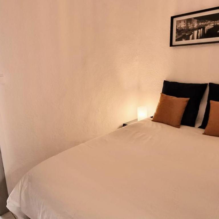 LE MONTMORENCY 35 Authentique Centre Historique Climatisation - Appartement 1 Chambre - 10