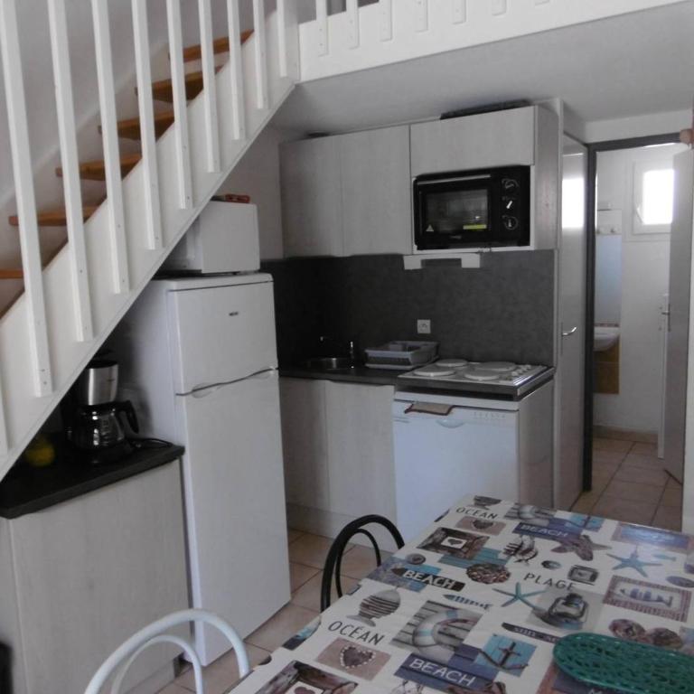 HOLIDAYLAND 302 VILLA T3 MEZZANINE 8 couchages climatisé NARBONNE PLAGE - Maison 2 Chambres - 8