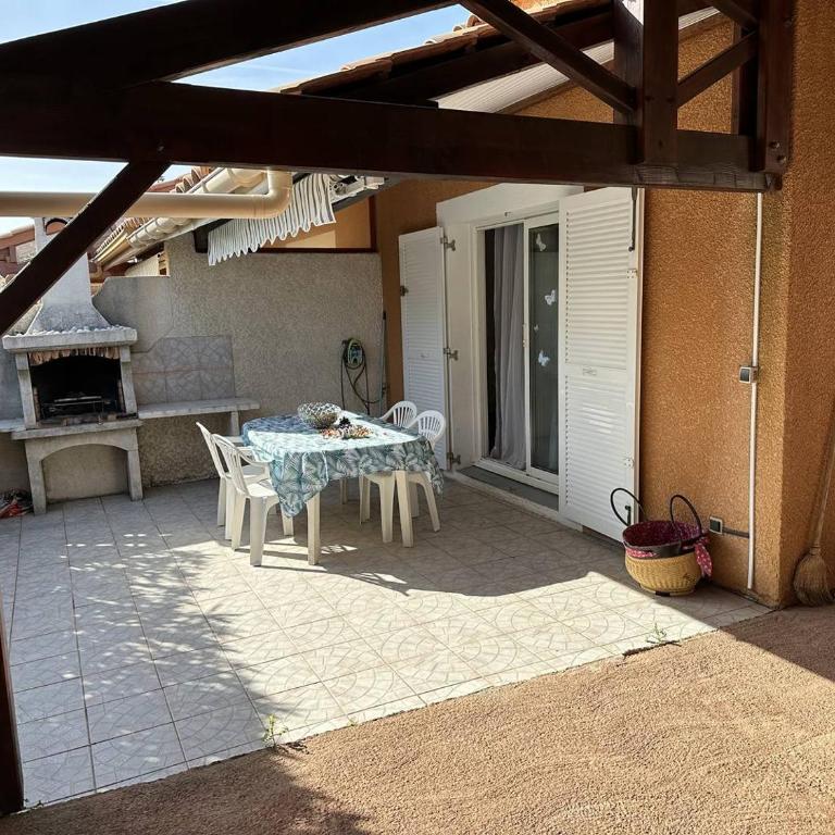 HOLIDAYLAND 302 VILLA T3 MEZZANINE 8 couchages climatisé NARBONNE PLAGE - Maison 2 Chambres - 3