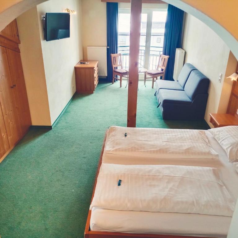Hotel Grünwaldkopf - Familienzimmer mit Balkon - 9
