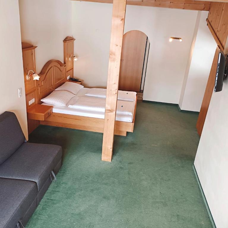 Hotel Grünwaldkopf - Familienzimmer mit Balkon - 10