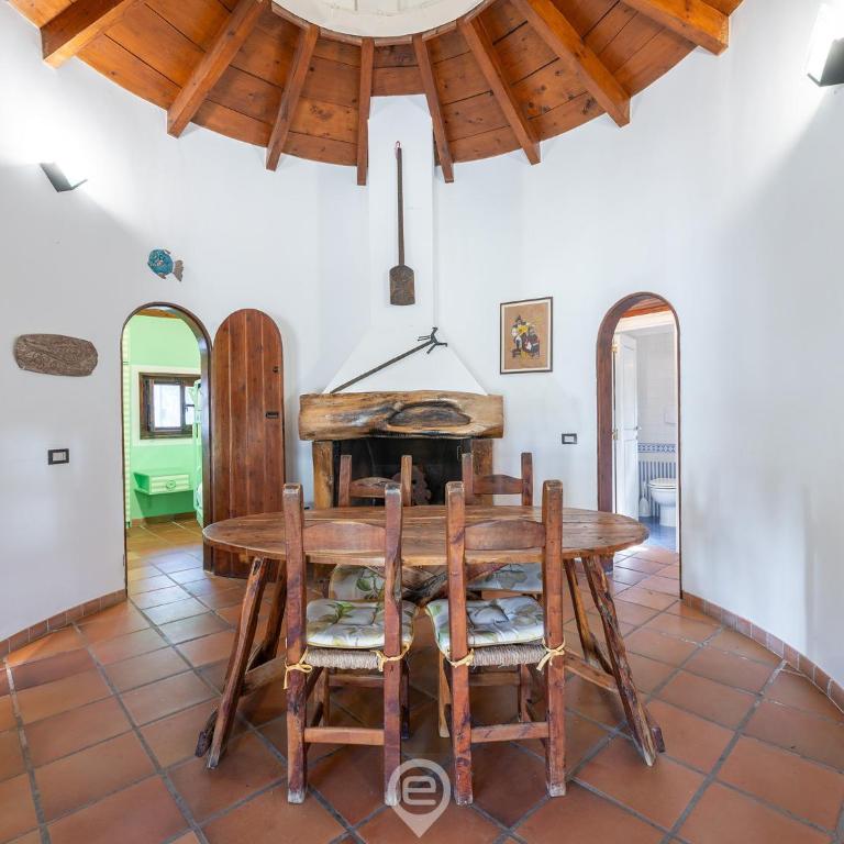 Villa Giada - Three-Bedroom House - 9
