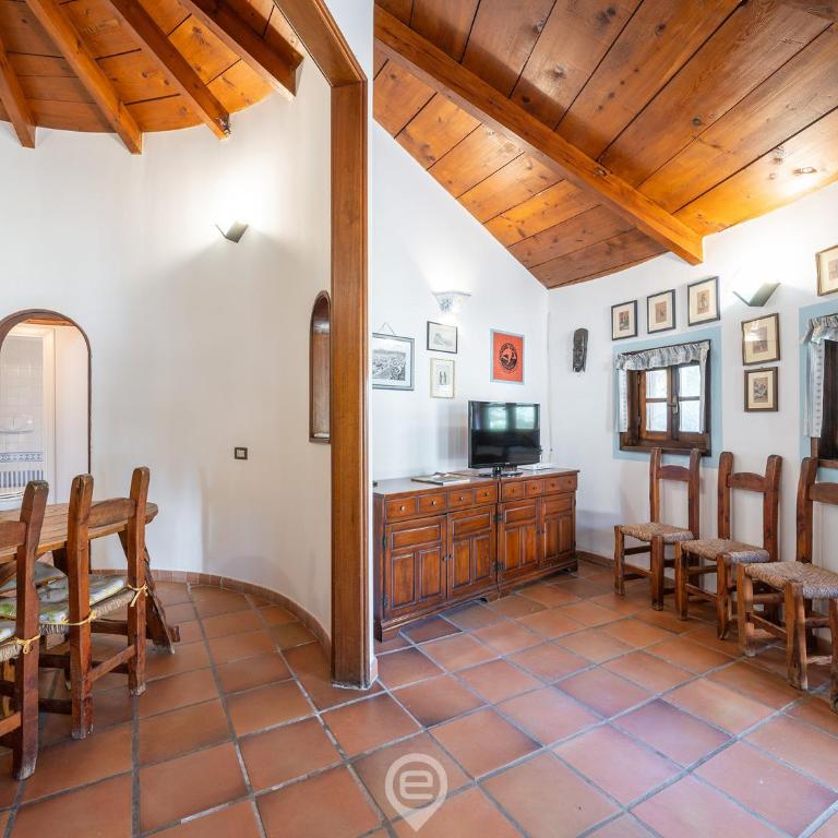 Villa Giada - Three-Bedroom House - 7
