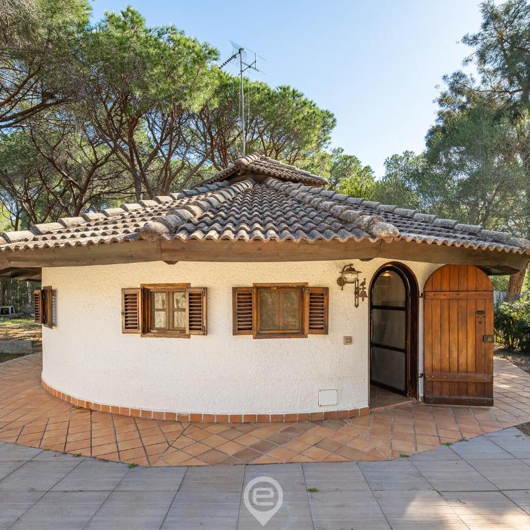Villa Giada - Three-Bedroom House - 32