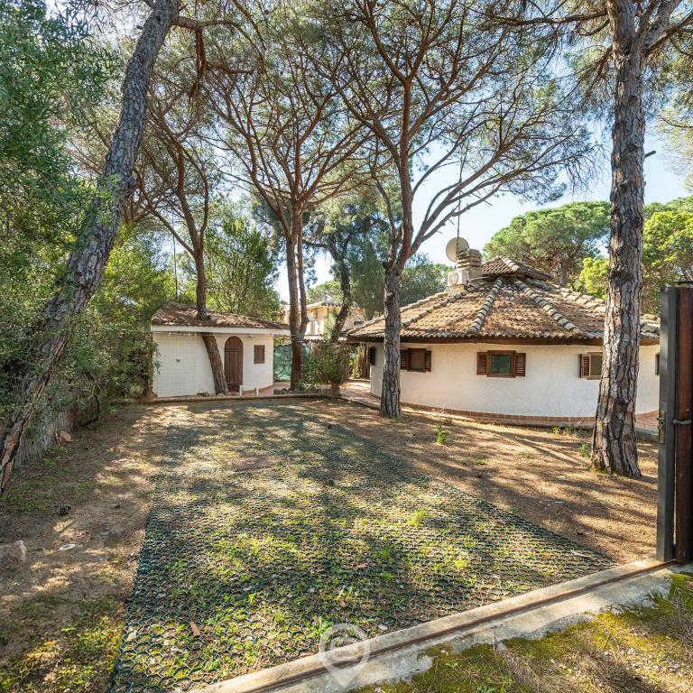 Villa Giada - Three-Bedroom House - 37