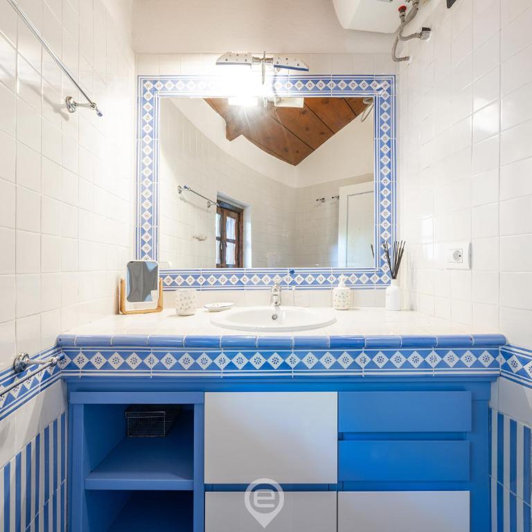 Villa Giada - Three-Bedroom House - 19