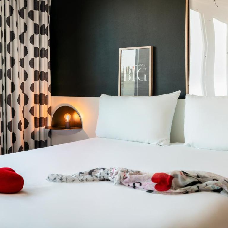 ibis Styles Paris Gare de l'Est Château Landon - Suite Familiale Standard avec 1 Lit double et Lits Jumeaux - 9