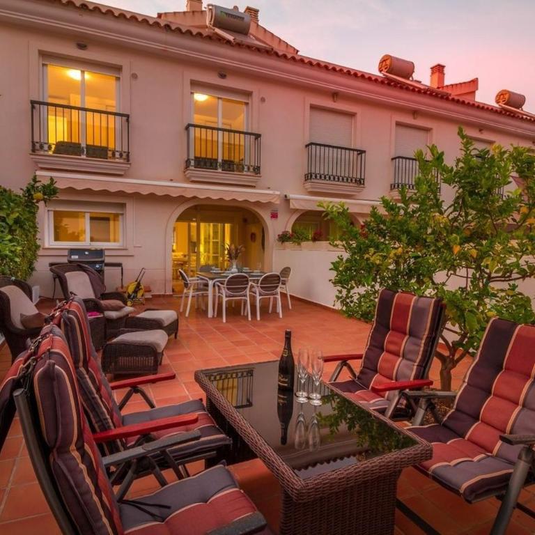 Adosado en zona tranquila del Albir - Three-Bedroom House - 1
