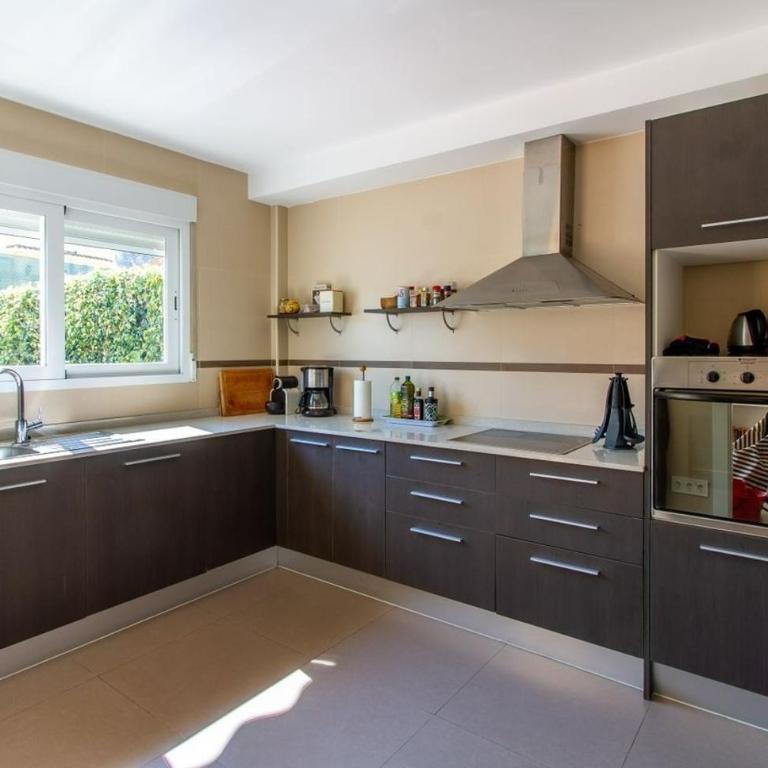 Adosado en zona tranquila del Albir - Three-Bedroom House - 4