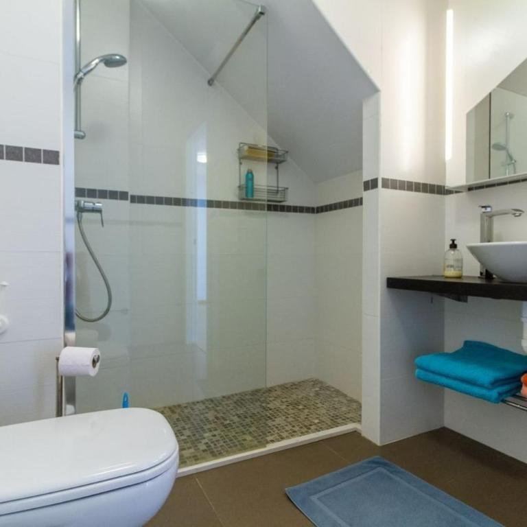 Adosado en zona tranquila del Albir - Three-Bedroom House - 8