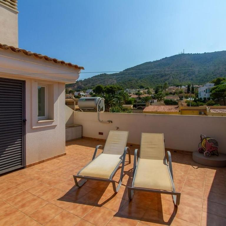 Adosado en zona tranquila del Albir - Three-Bedroom House - 16