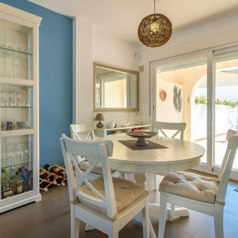 Adosado en zona tranquila del Albir - Three-Bedroom House - 18