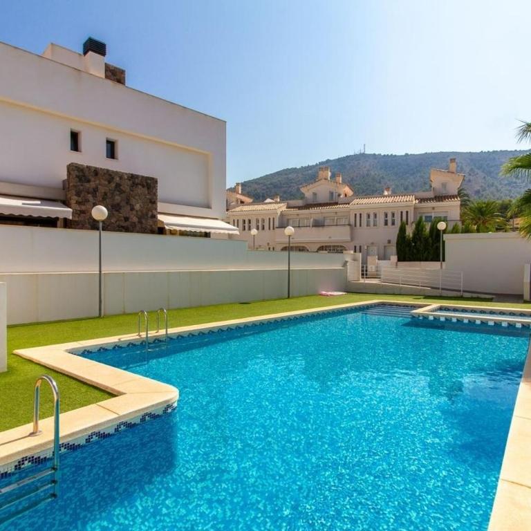 Adosado en zona tranquila del Albir - Three-Bedroom House - 20