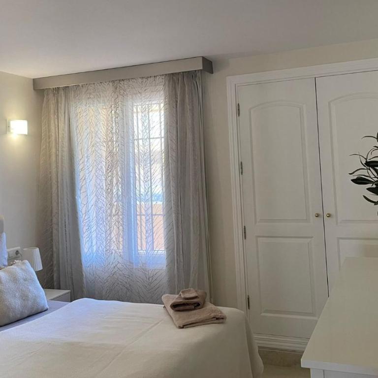 Santa Maria Village, Elviria, Marbella - Two-Bedroom Apartment - 32
