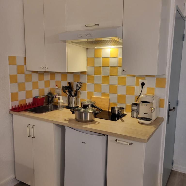 Studio/2 pièces, terrasse - Apartment mit 1 Schlafzimmer - 10