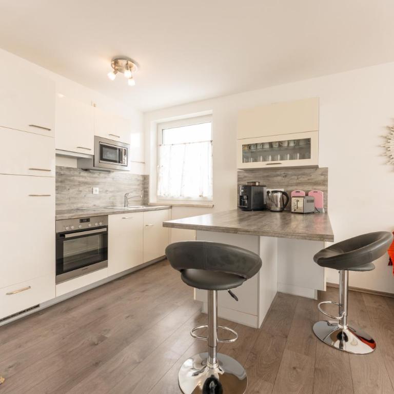 Easyapartments Leo - Apartment mit Balkon - 13