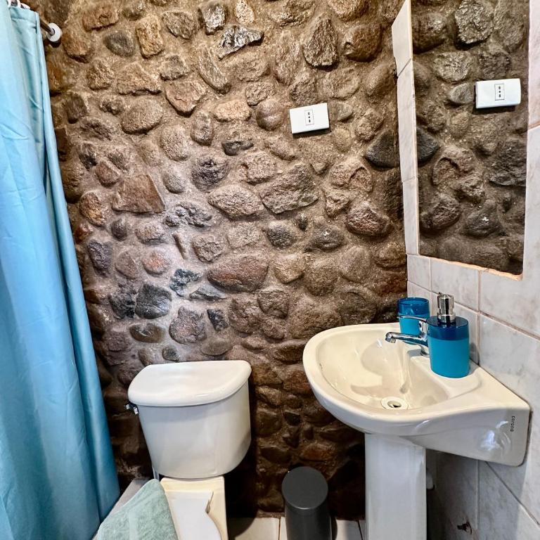 Hostal Qachi Chentura - Habitación Triple con baño privado - 8
