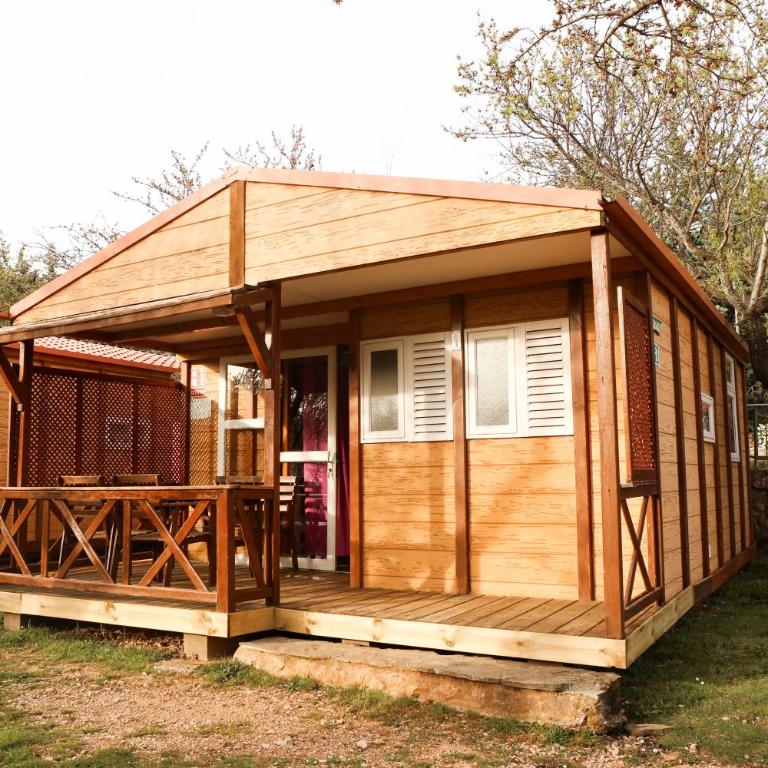 Camping Castillo de Loarre - Bungalow (5 Adults) - 11
