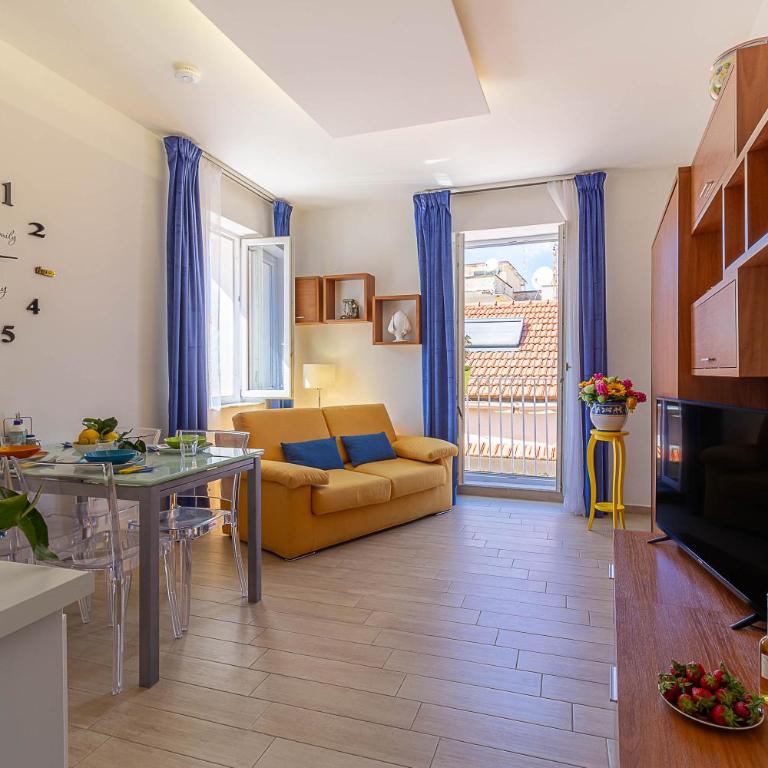 Vivaldo Suite Accademia - Boutique Penthouse in the Heart of Sorrento - Apartment - 1