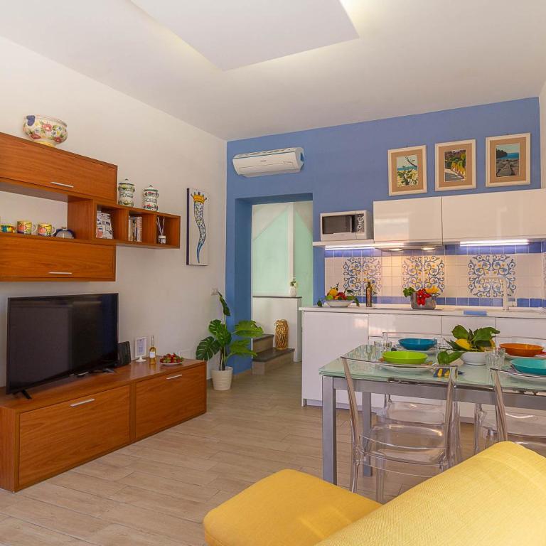 Vivaldo Suite Accademia - Boutique Penthouse in the Heart of Sorrento - Apartment - 4