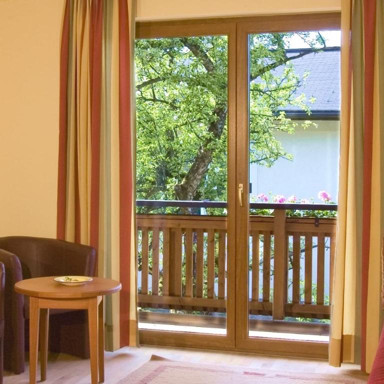 Garten - Hotel Sallerhof - Comfort Dreibettzimmer - 6