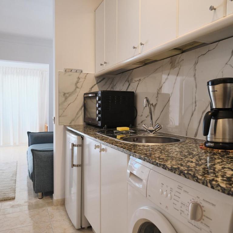 Lovely Apartment in San Agustín: Steps Away from Playa Del Inglés and Maspalomas! - One-Bedroom Apartment - 21