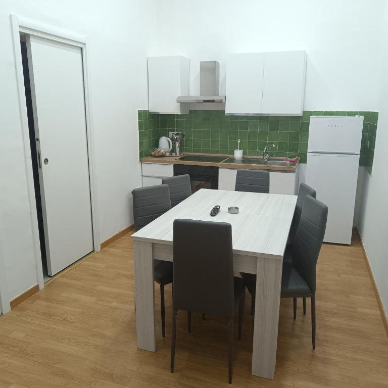 Pontecorvo 26 - Appartamento con 3 Camere da Letto - 8