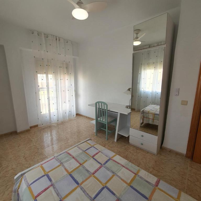 Piso cerca playa Almeria - Apartamento - 3