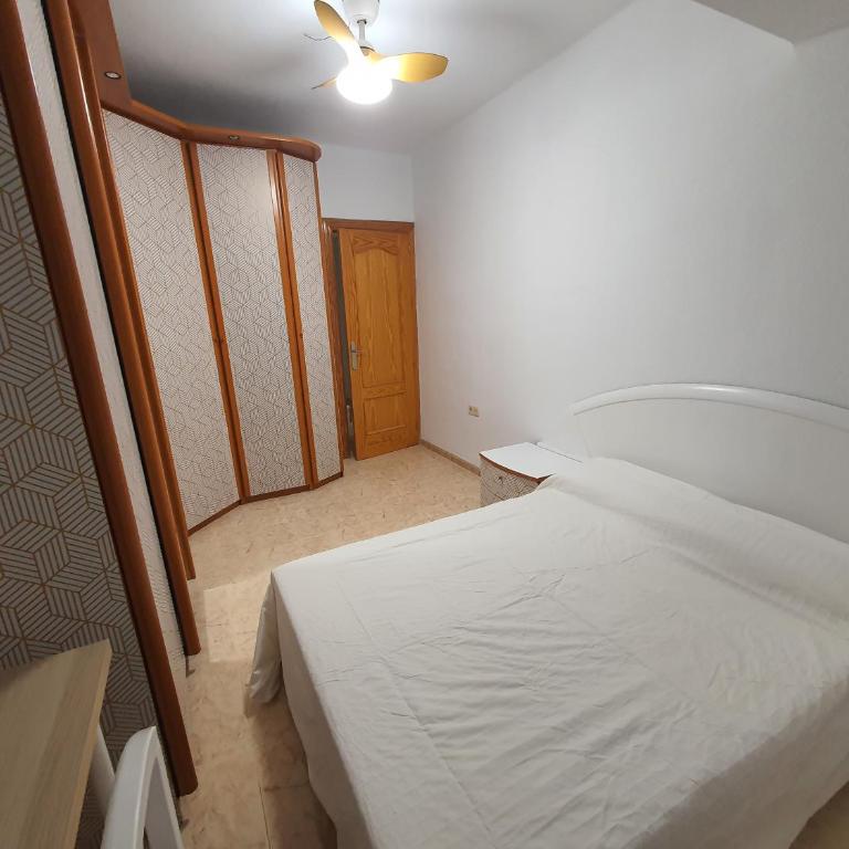 Piso cerca playa Almeria - Apartamento - 5