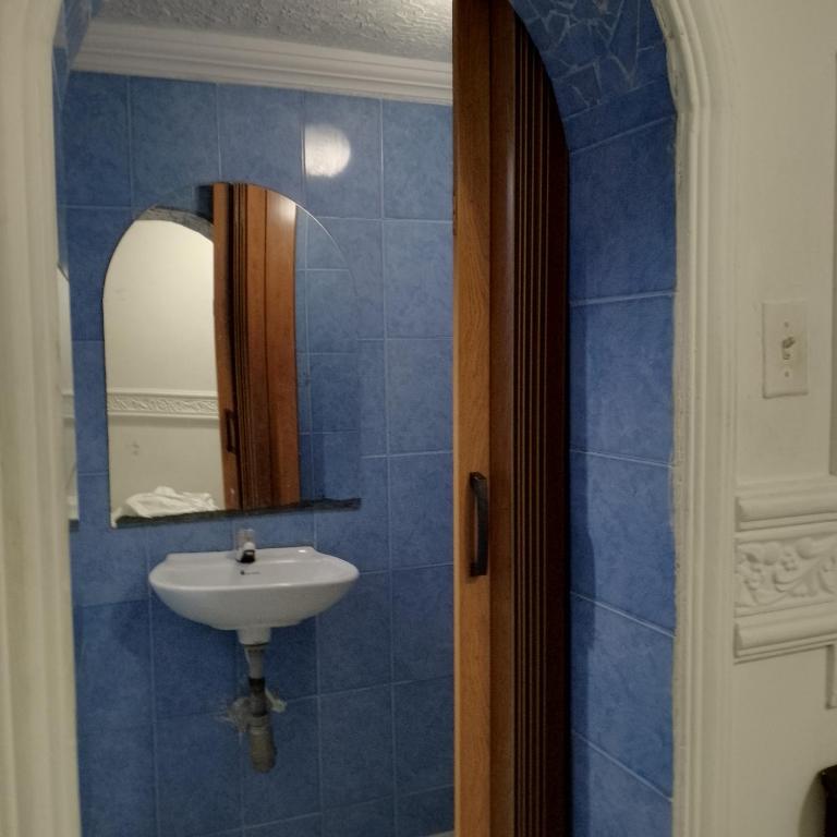 hotel avenida53 - Habitación Doble Estándar con ventilador - 3