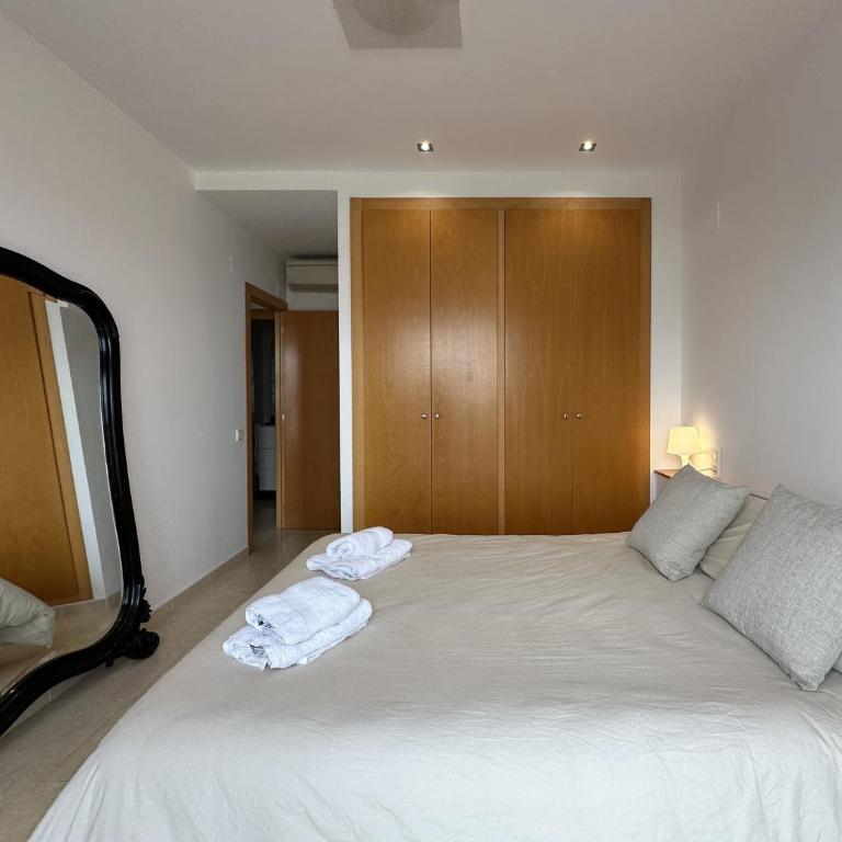 Bahía de les Bassetes - Three-Bedroom House - 11