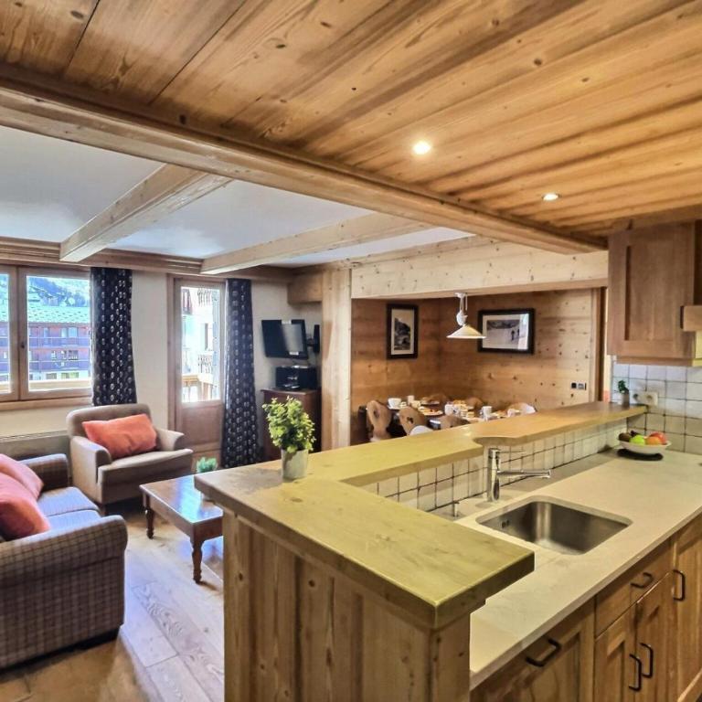 Résidence Aquila - Superbe appartement 3 pièces cabine pour 8 personnes situé à Val d’Isère, skis aux pieds et à 500m du centre du village, navette MAE-2544 - Appartement - 1