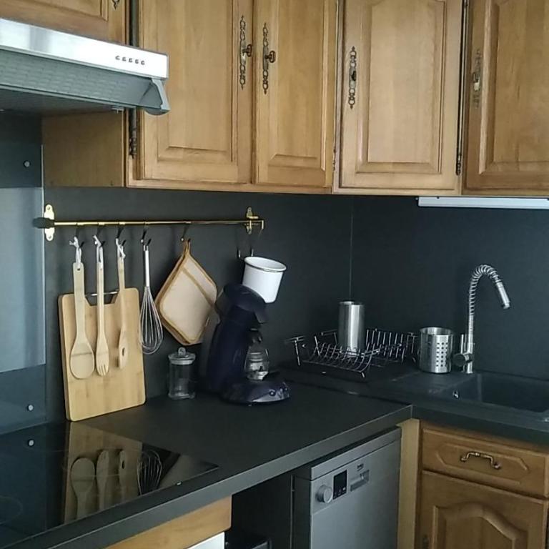 Le triplex Saint Aphrodise, terrasse au calme et parking gratuit - Apartment mit 2 Schlafzimmern - 5