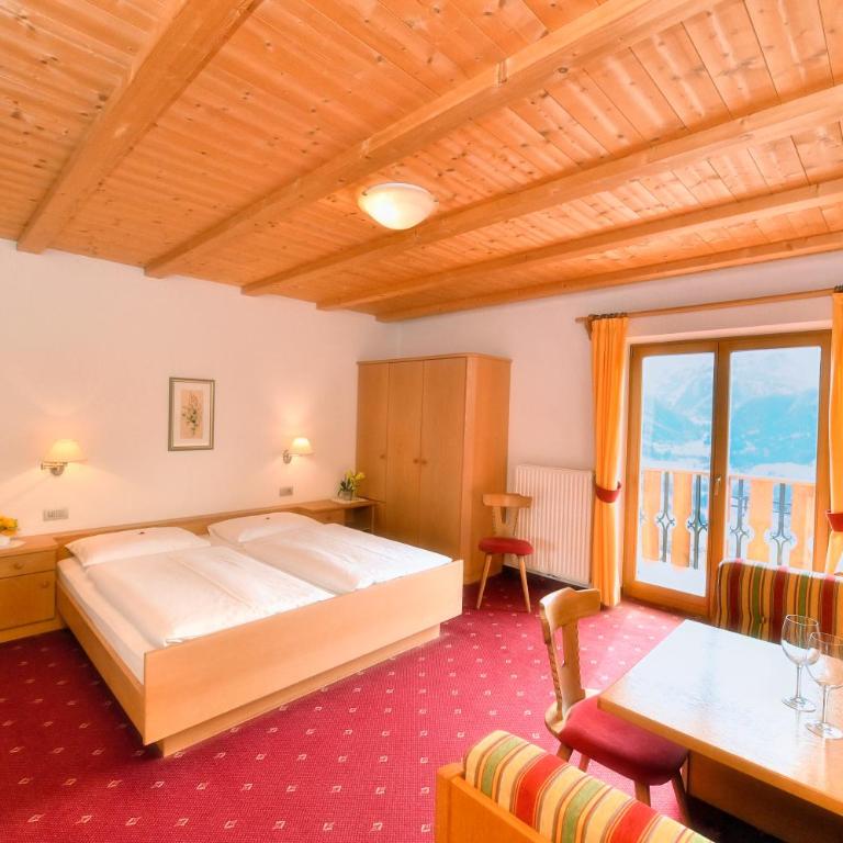 Garni Sonneck - Doppelzimmer mit Balkon - 1