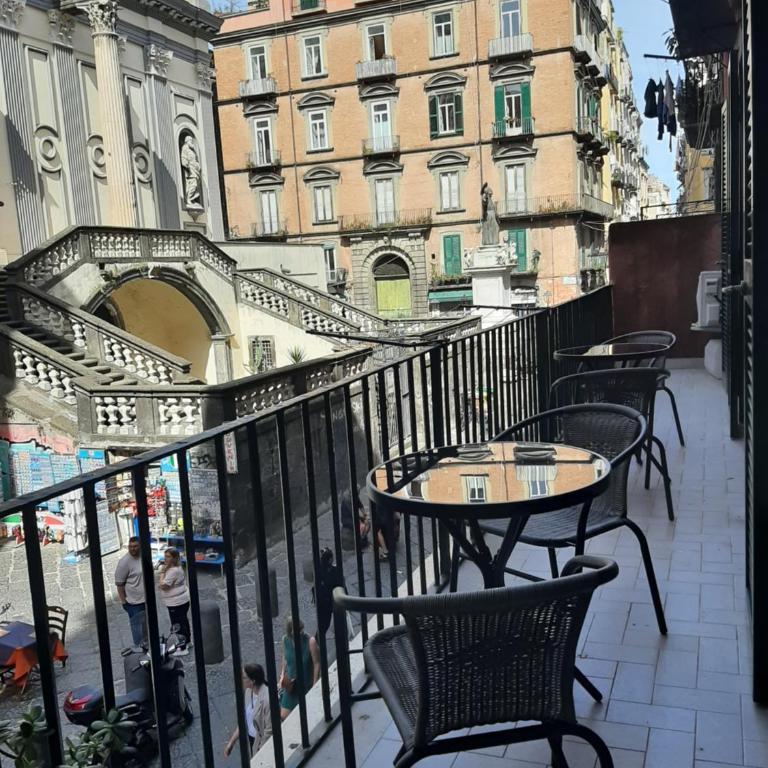 AUTENTICA NAPOLI HOME - Appartamento con 2 Camere da Letto - 5