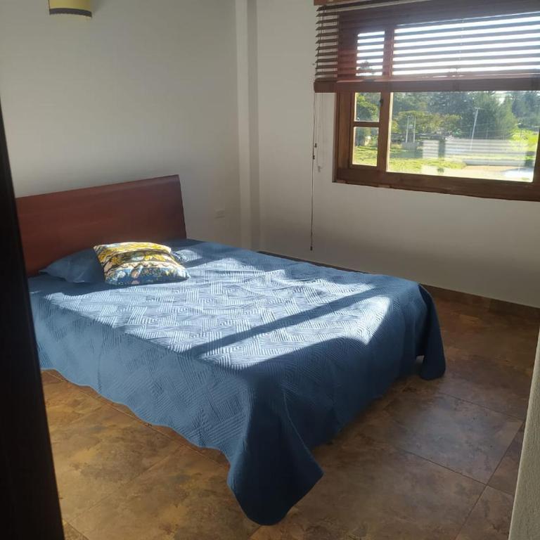 Hospedaje en casa de campo Boyacá con anfitriones locales - Habitación Doble con vistas al lago - 1