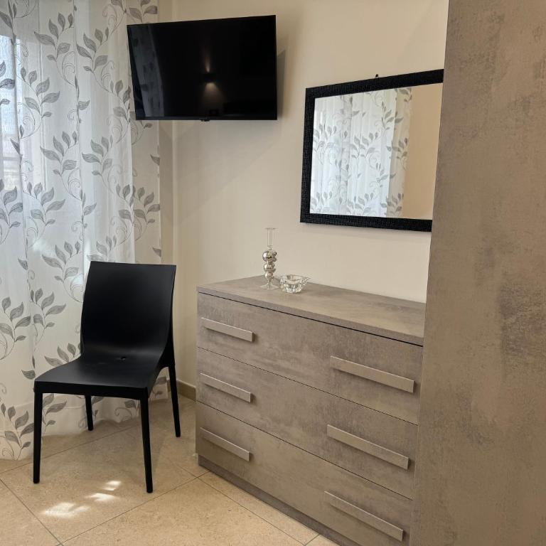 Casa Vacanze La Perla Rara - Two-Bedroom Apartment - 33