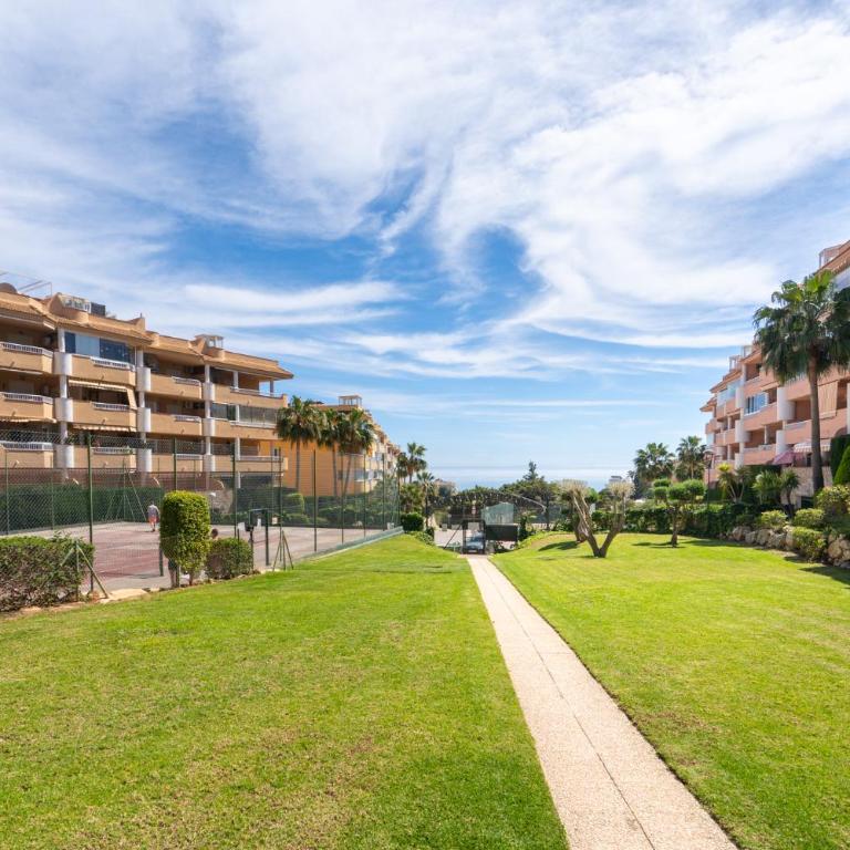 2 bedrooms with pool, terrace and balcony - Apartamento de 2 dormitorios - 28