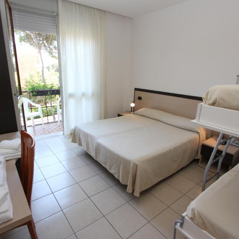 Hotel Laura - Camera Quadrupla Classic - 1