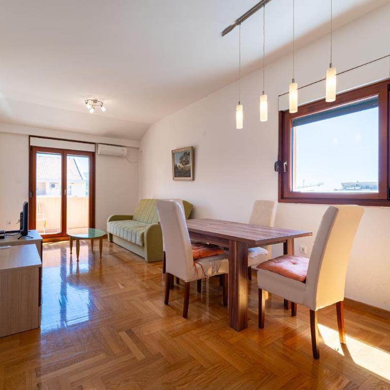 Family One bedroom apartment with Panoramic city view - Apartman sa 1 Spavaćom Sobom - 1